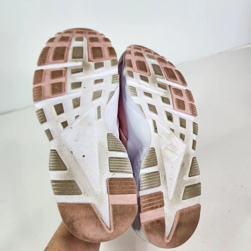 Nike Huarache Run‎ SE Youth Size 7Y Prism Pink Athletic Shoes 904538-600